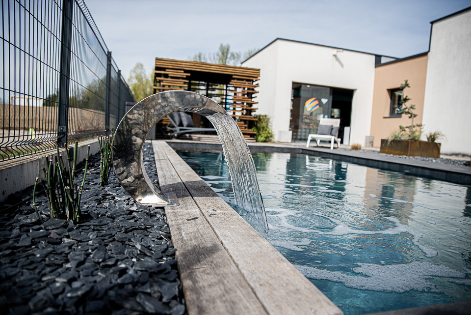 Découvrez notre large gamme d’accessoires pour votre piscine à Wissembourg avec Les Piscines du Rhin !